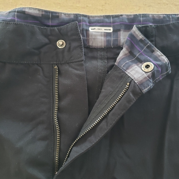 Lululemon – Cargo Shorts Black Wide Leg Technical Fabric Heavy Weight Du… - Picture 3 of 7